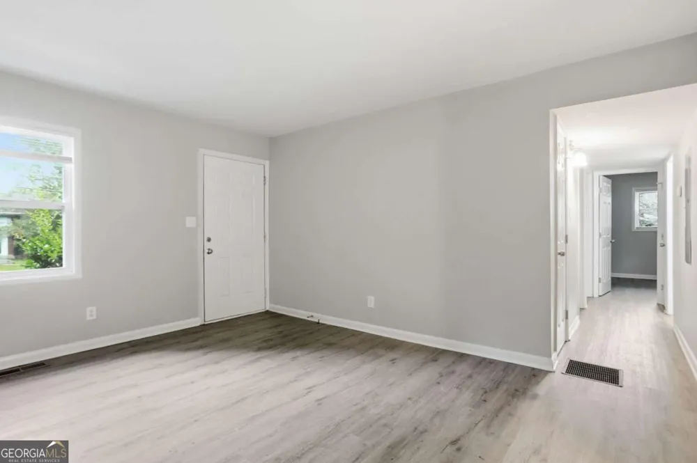 341 Roxbury DR Riverdale, GA 30274