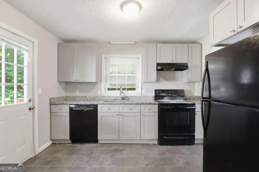 55 Grant DR NW Cartersville, GA 30121
