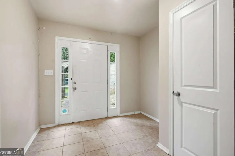 7037 Dalmatia DR Riverdale, GA 30296