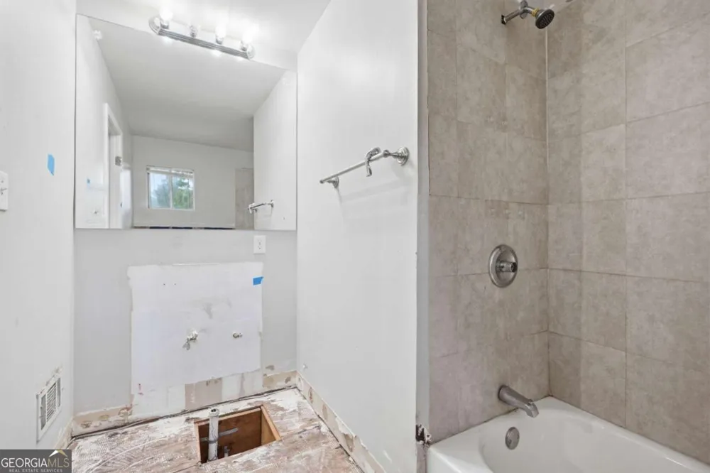 7037 Dalmatia DR Riverdale, GA 30296