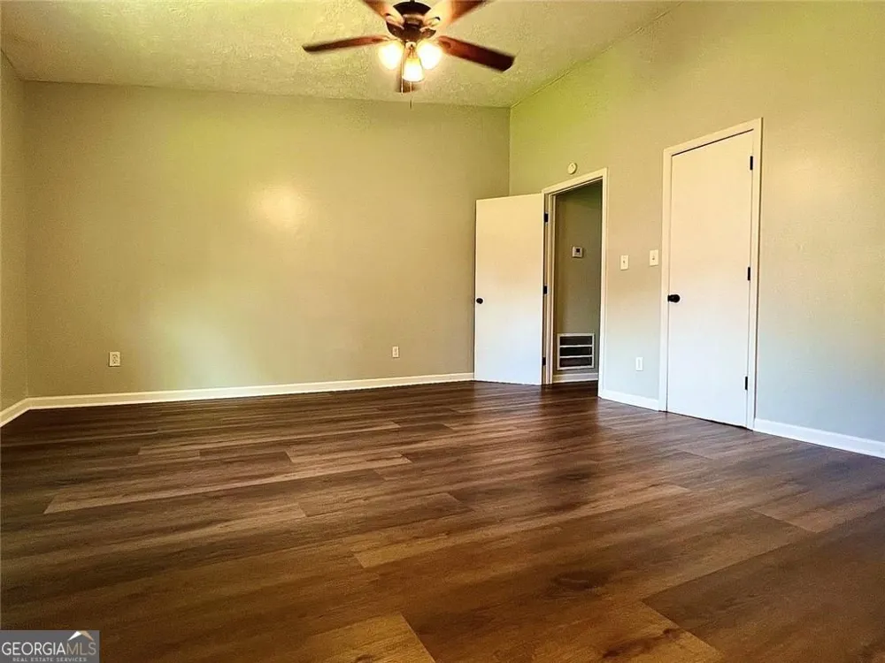 2034 Corners CIR Lithonia, GA 30058