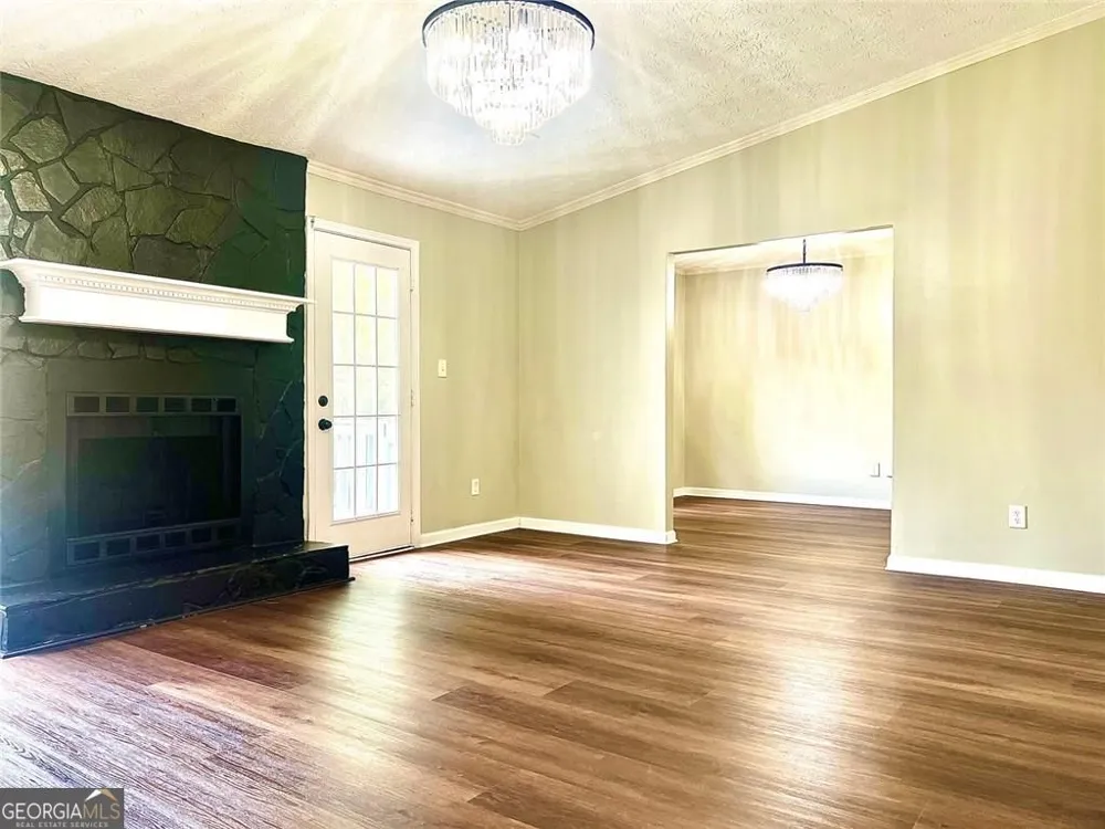 2034 Corners CIR Lithonia, GA 30058
