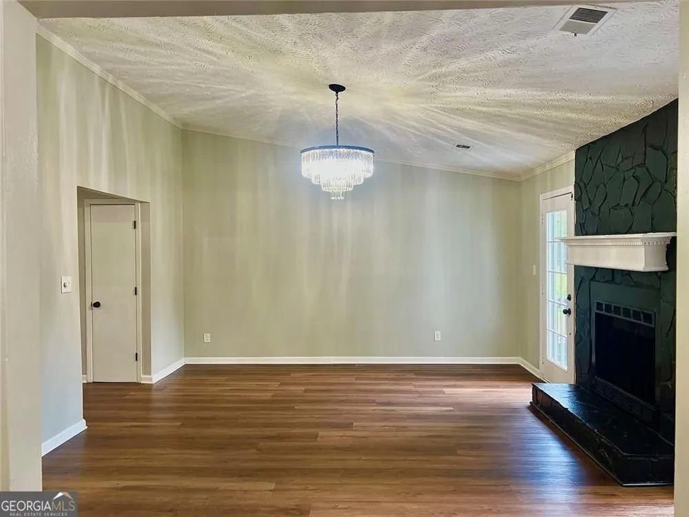 2034 Corners CIR Lithonia, GA 30058