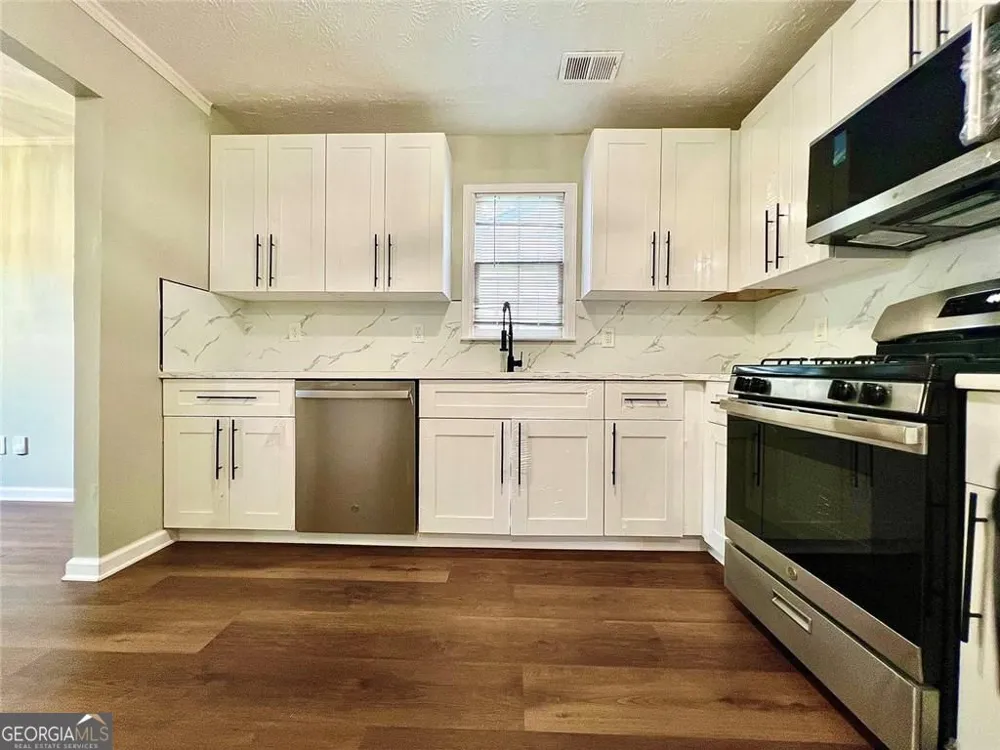 2034 Corners CIR Lithonia, GA 30058