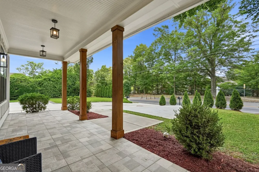 2114 Memorial DR SE Atlanta, GA 30317