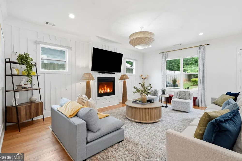 2114 Memorial DR SE Atlanta, GA 30317