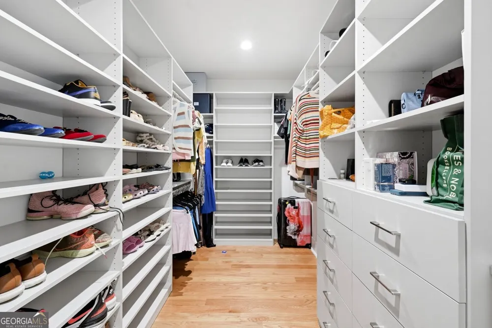2114 Memorial DR SE Atlanta, GA 30317