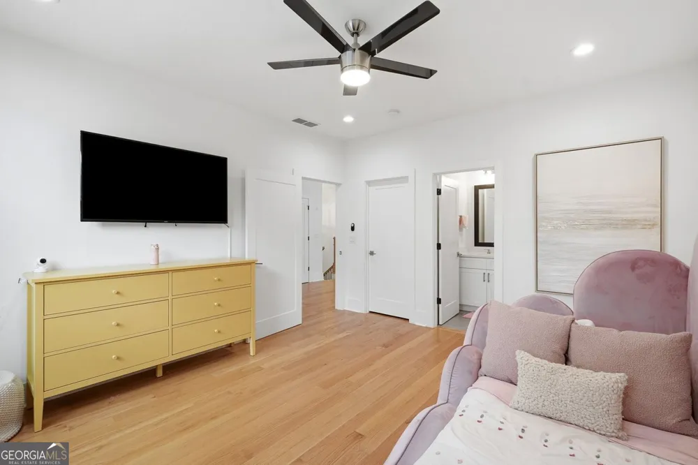 2114 Memorial DR SE Atlanta, GA 30317