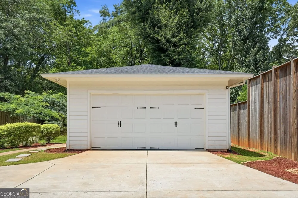 2114 Memorial DR SE Atlanta, GA 30317