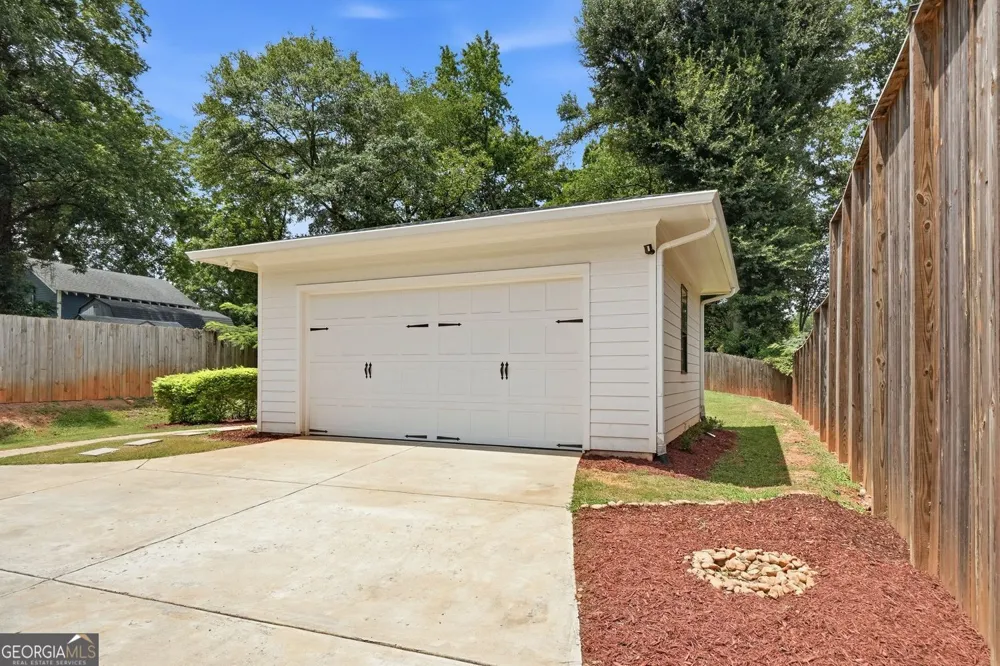 2114 Memorial DR SE Atlanta, GA 30317