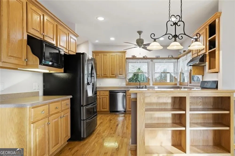 980 Cowart Mountain TRL Waleska, GA 30183