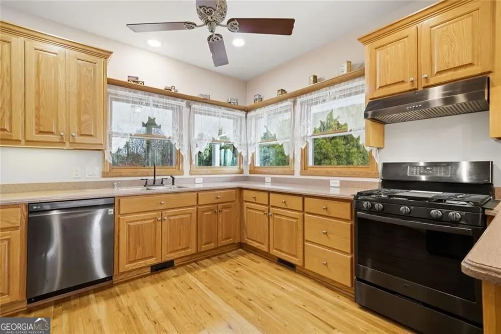 980 Cowart Mountain TRL Waleska, GA 30183