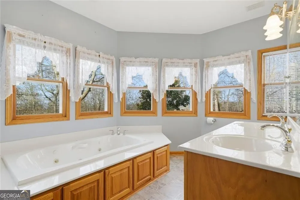 980 Cowart Mountain TRL Waleska, GA 30183