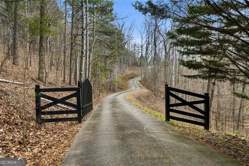 980 Cowart Mountain TRL Waleska, GA 30183