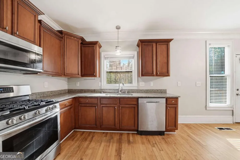 1864 La Mesa LN Decatur, GA 30032
