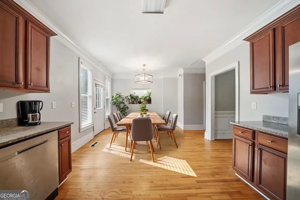1864 La Mesa LN Decatur, GA 30032