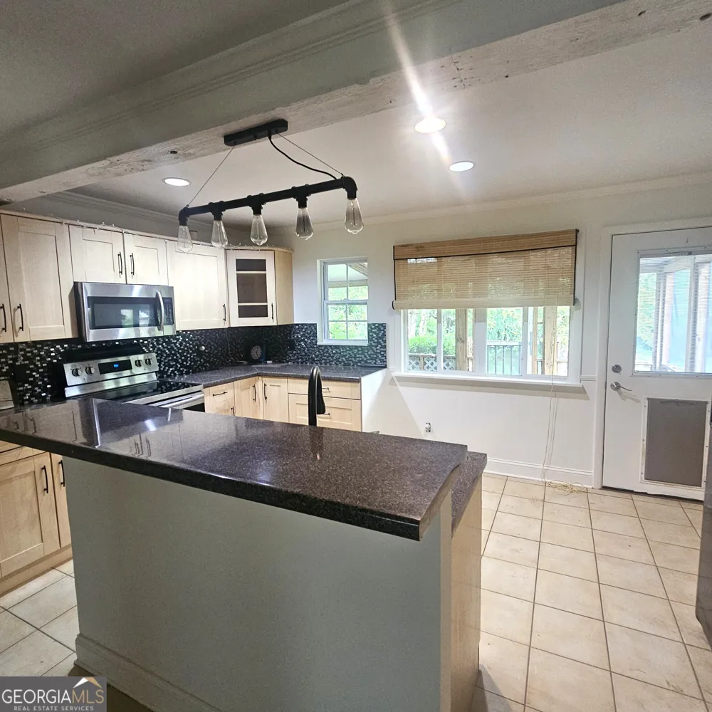 1879 Gherry DR Austell, GA 30106
