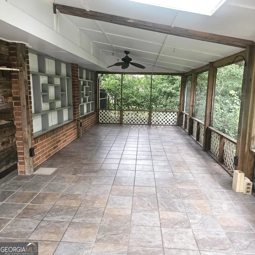 1879 Gherry DR Austell, GA 30106