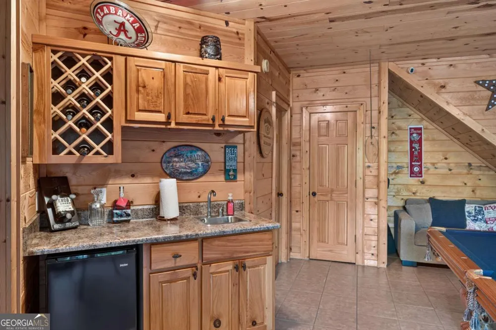 24 Twin Lakes RD Blue Ridge, GA 30513