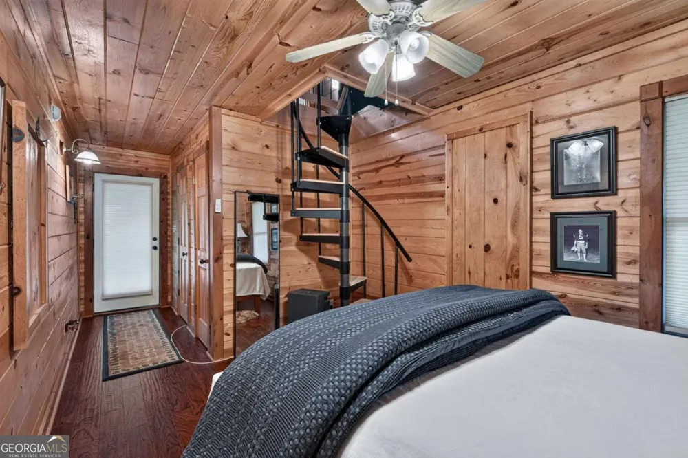 24 Twin Lakes RD Blue Ridge, GA 30513