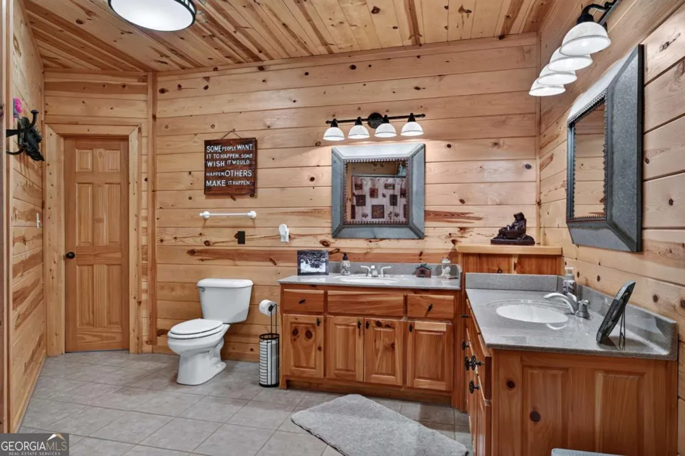 24 Twin Lakes RD Blue Ridge, GA 30513