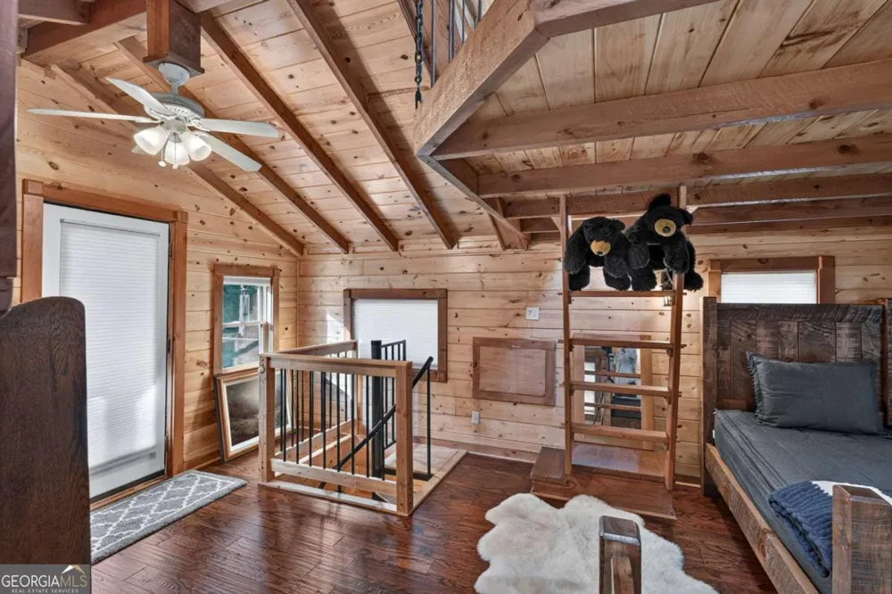 24 Twin Lakes RD Blue Ridge, GA 30513