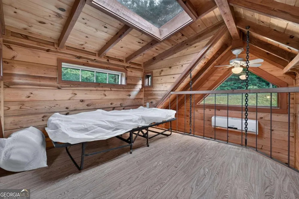 24 Twin Lakes RD Blue Ridge, GA 30513