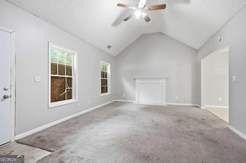 6013 Radford DR Riverdale, GA 30296