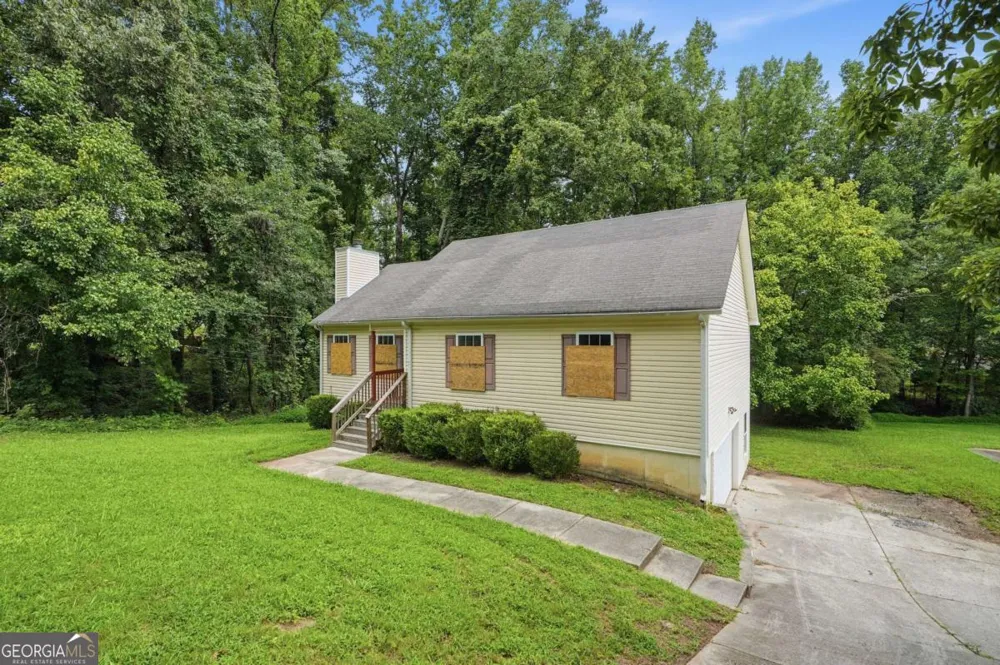 6013 Radford DR Riverdale, GA 30296