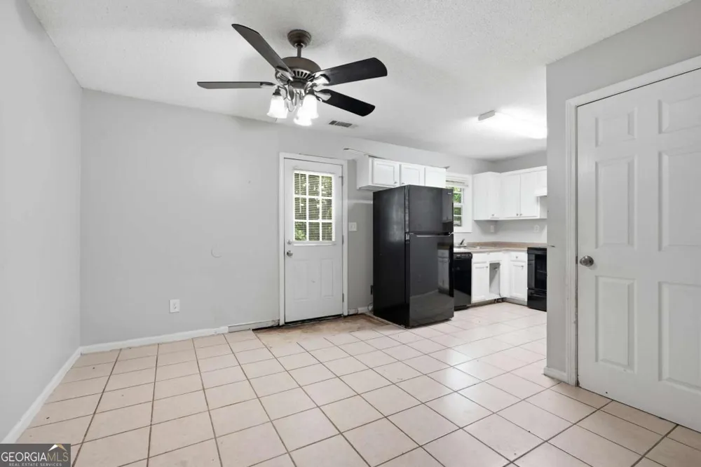 6013 Radford DR Riverdale, GA 30296