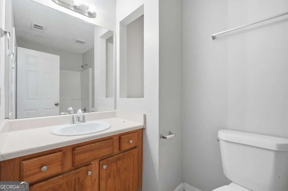 6013 Radford DR Riverdale, GA 30296