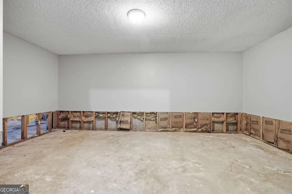 6013 Radford DR Riverdale, GA 30296