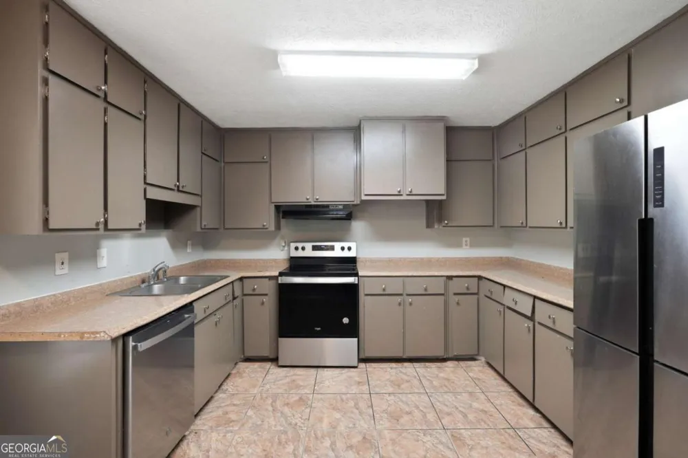 473 Raven Springs TRL Stone Mountain, GA 30087