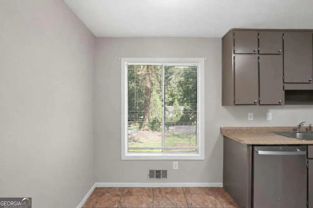 473 Raven Springs TRL Stone Mountain, GA 30087