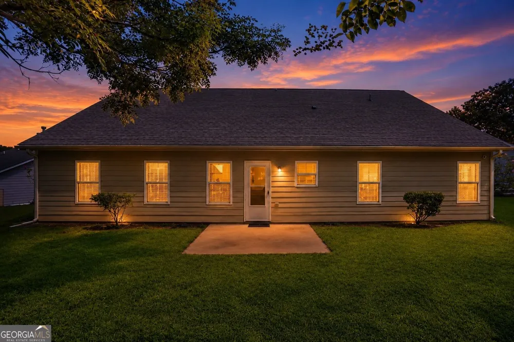 1219 Oak Springs WAY Statham, GA 30666