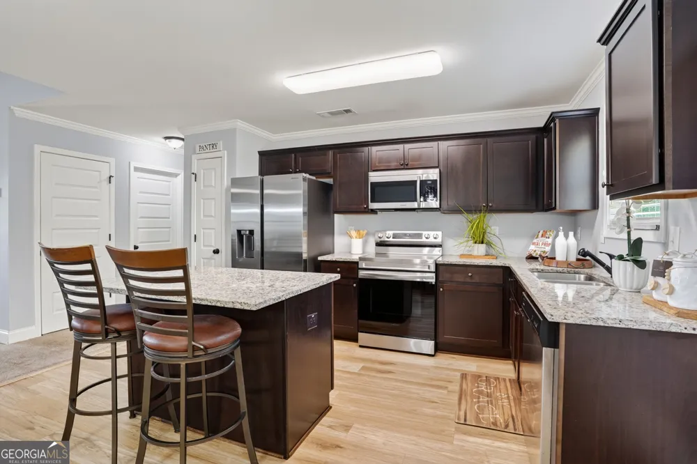 1219 Oak Springs WAY Statham, GA 30666