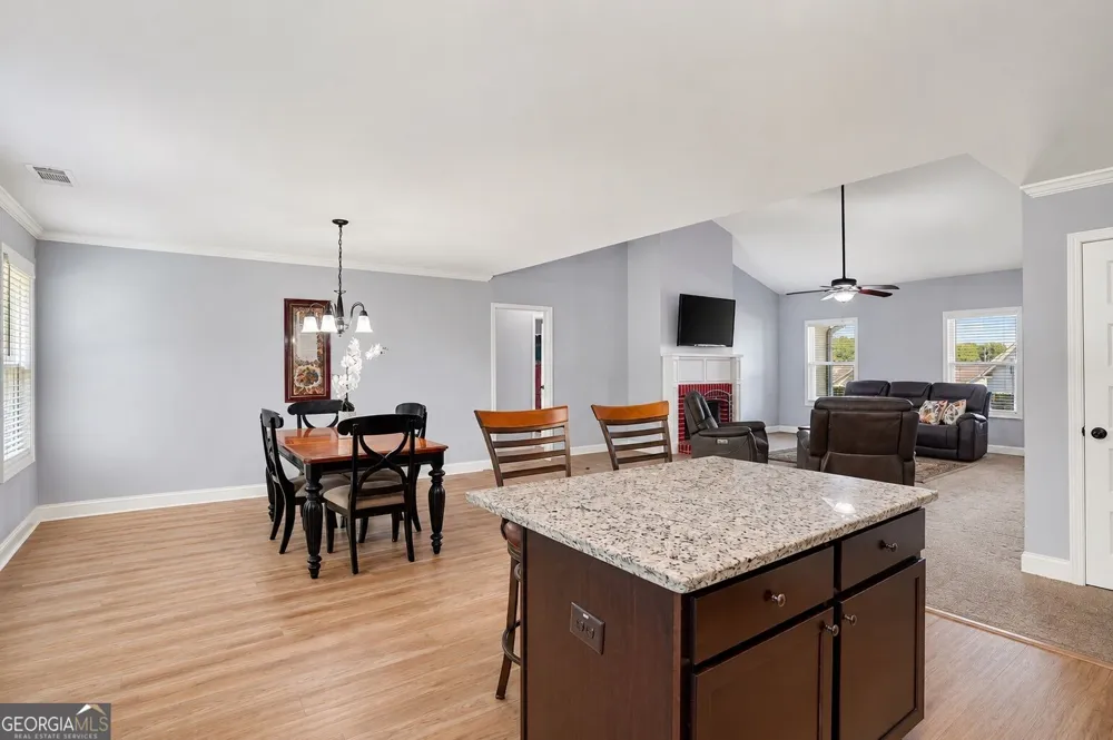 1219 Oak Springs WAY Statham, GA 30666