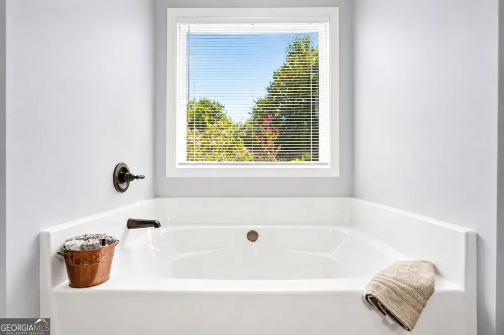 1219 Oak Springs WAY Statham, GA 30666