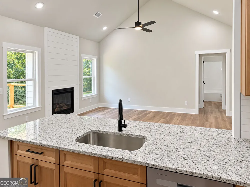 875 Lynn AVE Jefferson, GA 30549