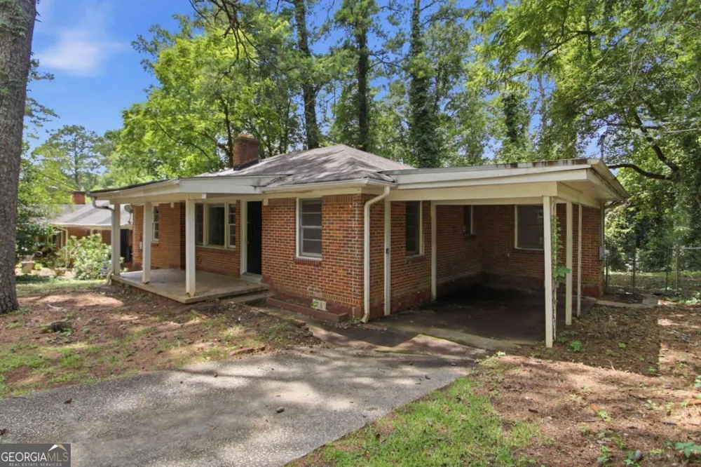 1953 Glendale DR Decatur, GA 30032