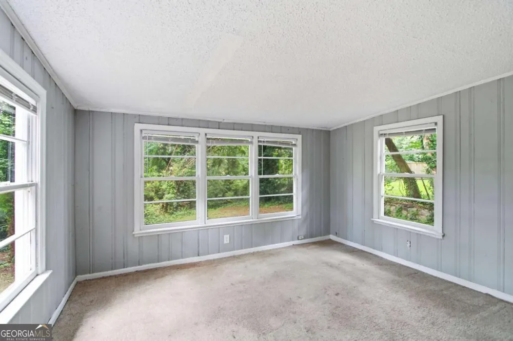 1953 Glendale DR Decatur, GA 30032