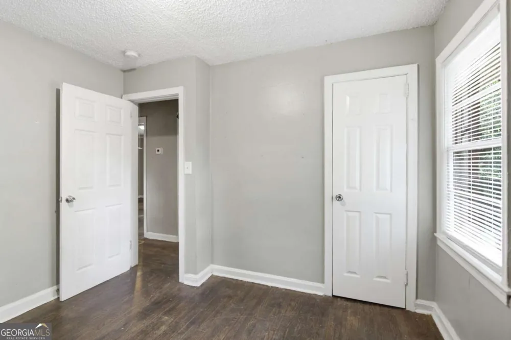 1953 Glendale DR Decatur, GA 30032