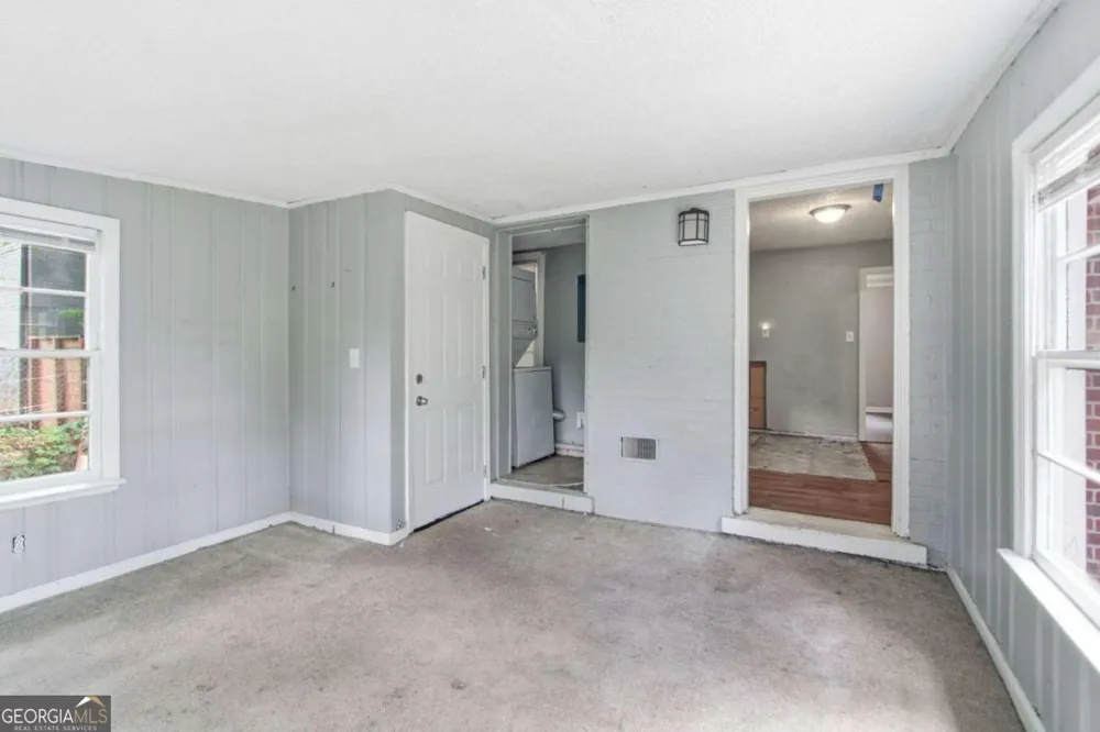 1953 Glendale DR Decatur, GA 30032