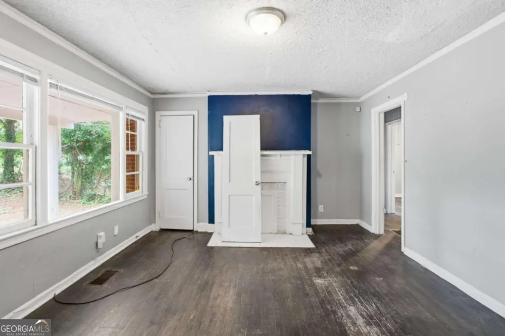 1953 Glendale DR Decatur, GA 30032