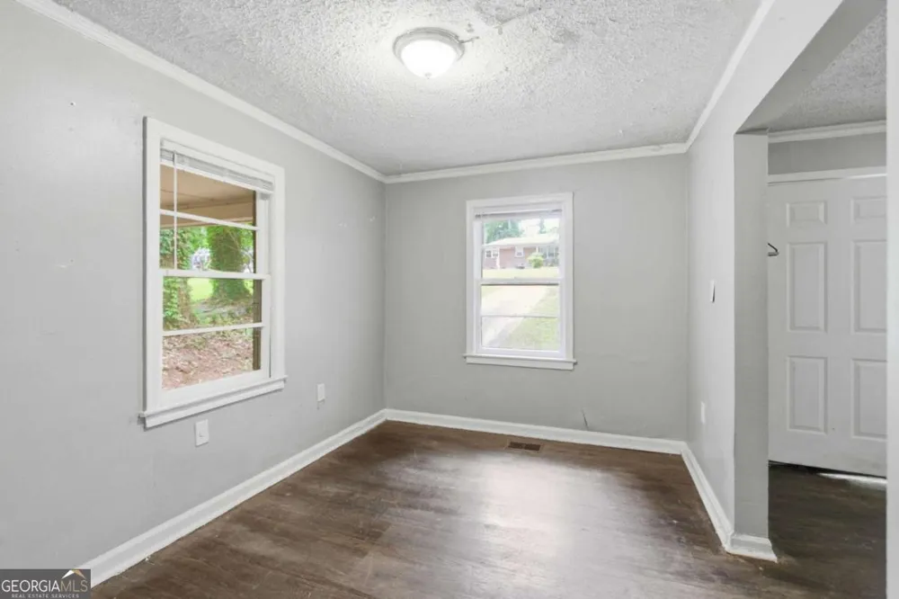 1953 Glendale DR Decatur, GA 30032