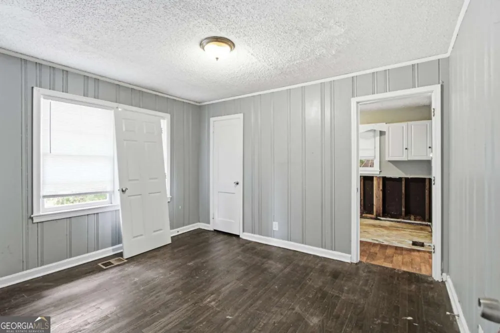 1953 Glendale DR Decatur, GA 30032