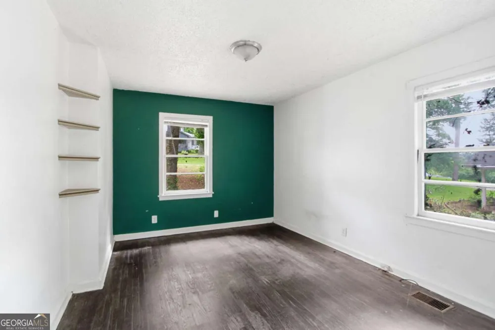1953 Glendale DR Decatur, GA 30032