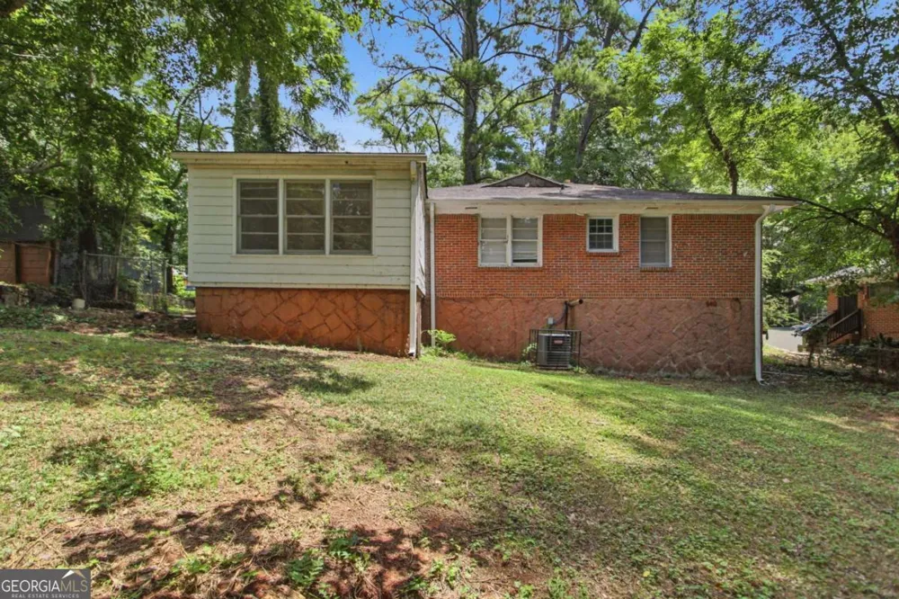 1953 Glendale DR Decatur, GA 30032