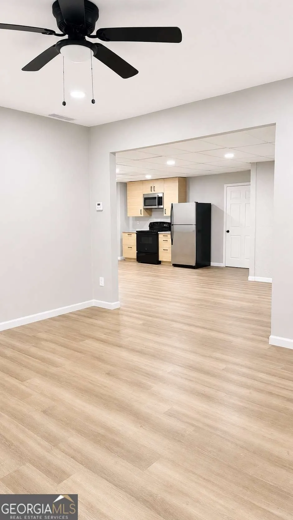 202 Oakwood CIR Stockbridge, GA 30281