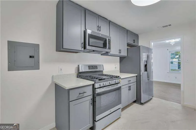 2205 Texas AVE Savannah, GA 31404